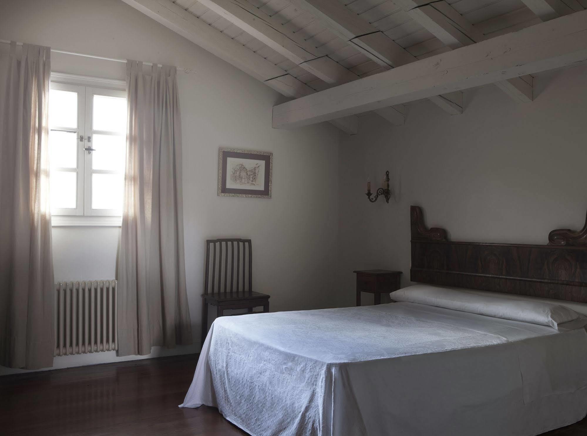 Hotel Iraragorri กัลดาเกา ภายนอก รูปภาพ