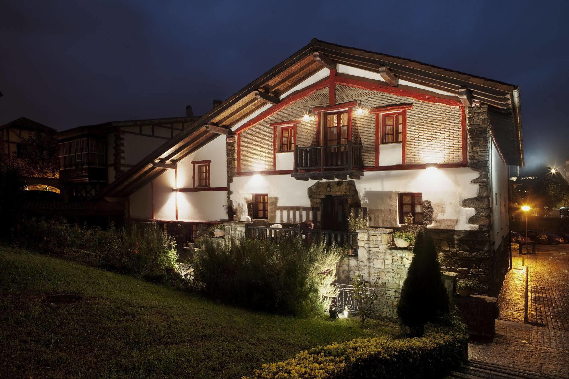 Hotel Iraragorri กัลดาเกา ภายนอก รูปภาพ